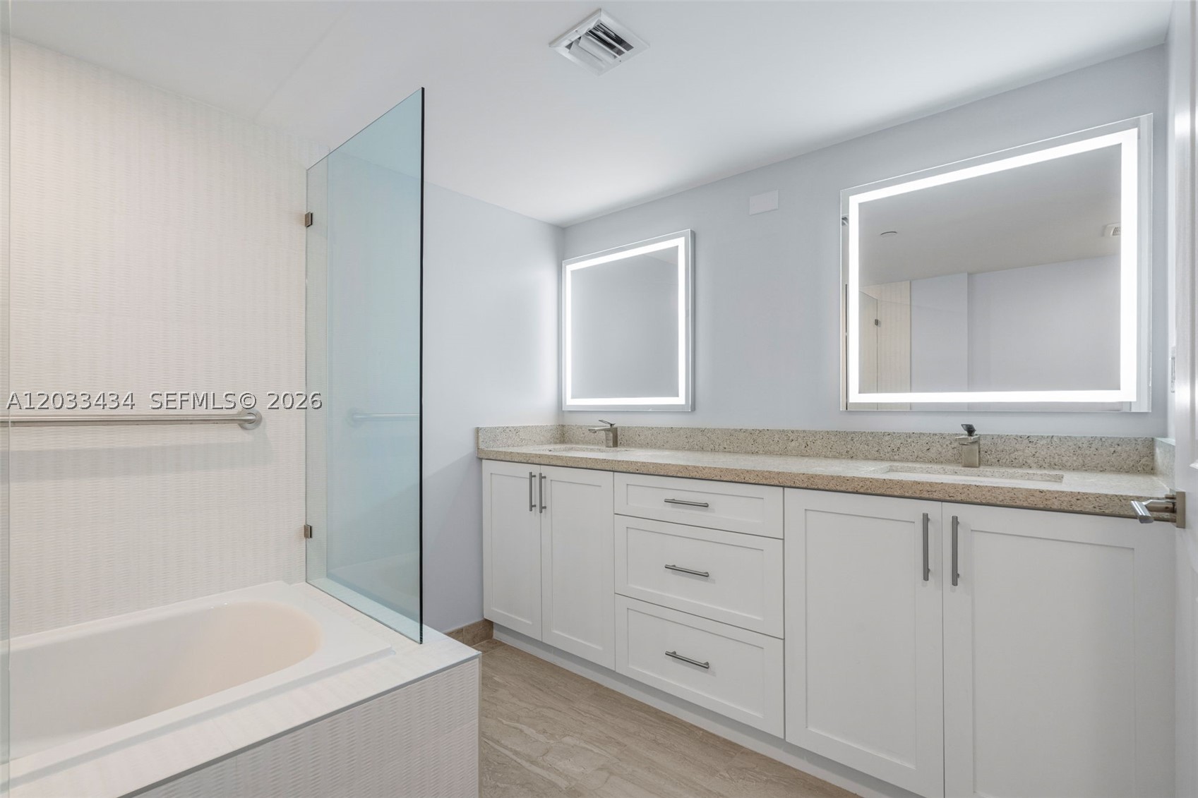 TOWERS OF QUAYSIDE CONDO - Residential