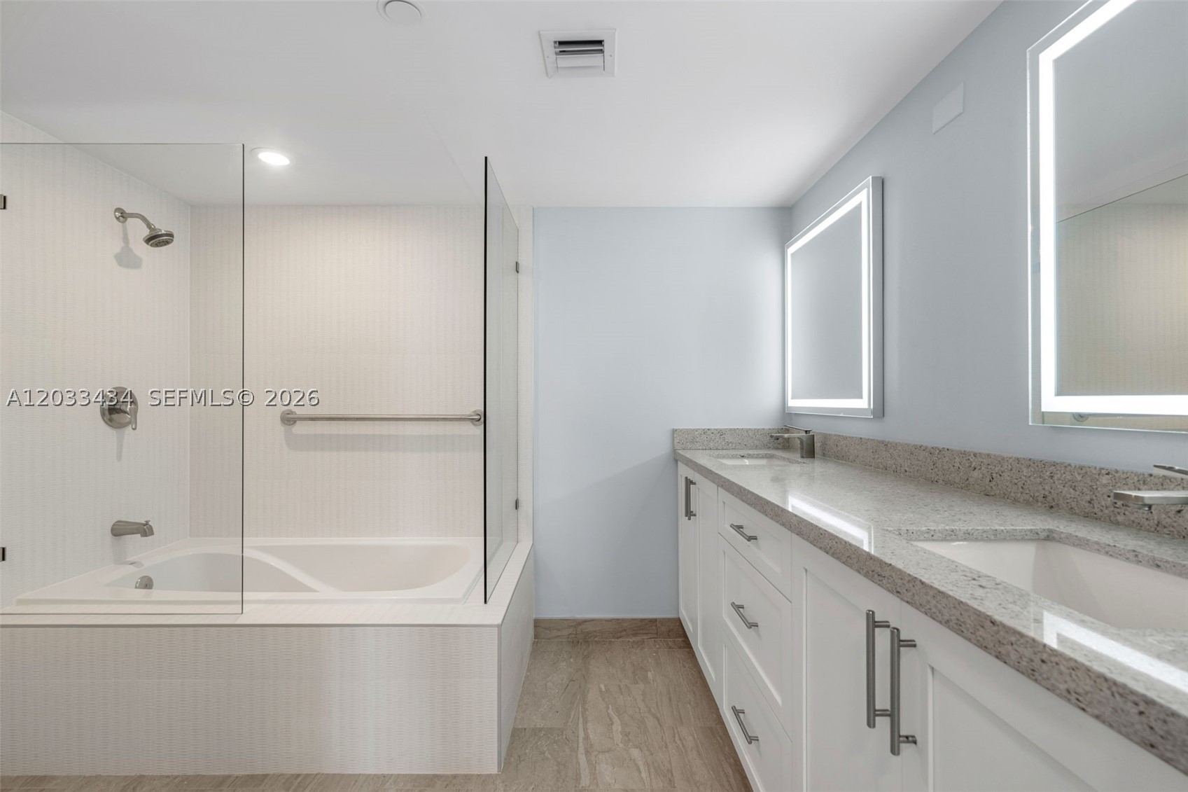 TOWERS OF QUAYSIDE CONDO - Residential