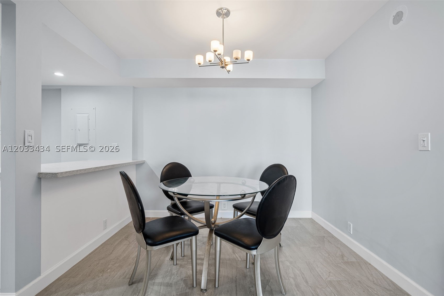 TOWERS OF QUAYSIDE CONDO - Residential