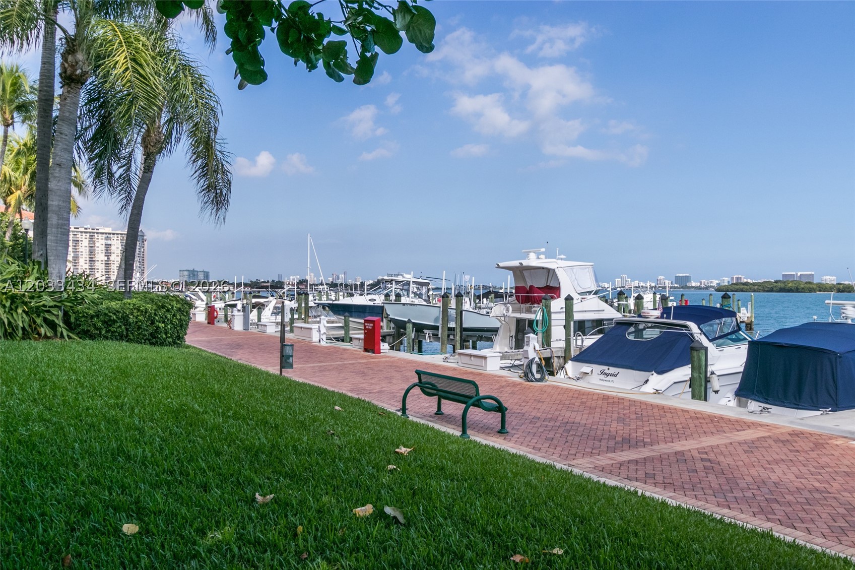 TOWERS OF QUAYSIDE CONDO - Residential