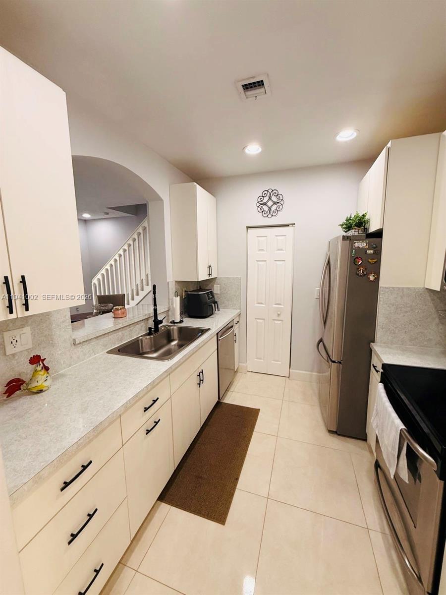 MARBELLA COVE - Residential