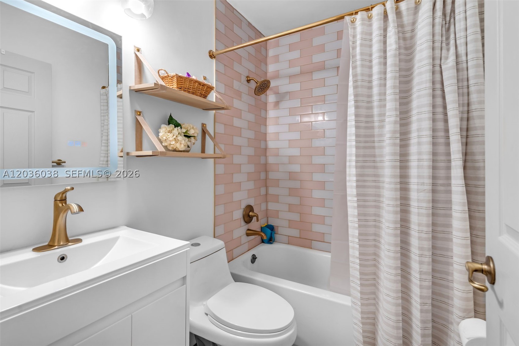 DORAL ISLES MARTINIQUE - Residential