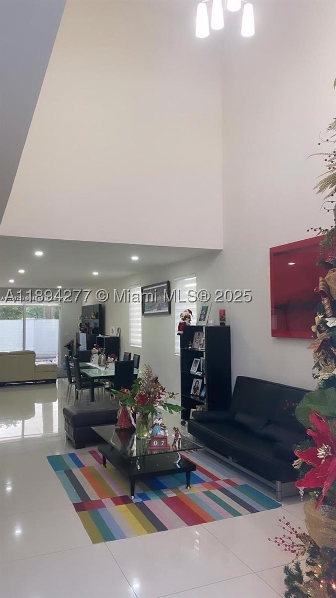 DORAL COMMONS RESIDENTIAL - Residential