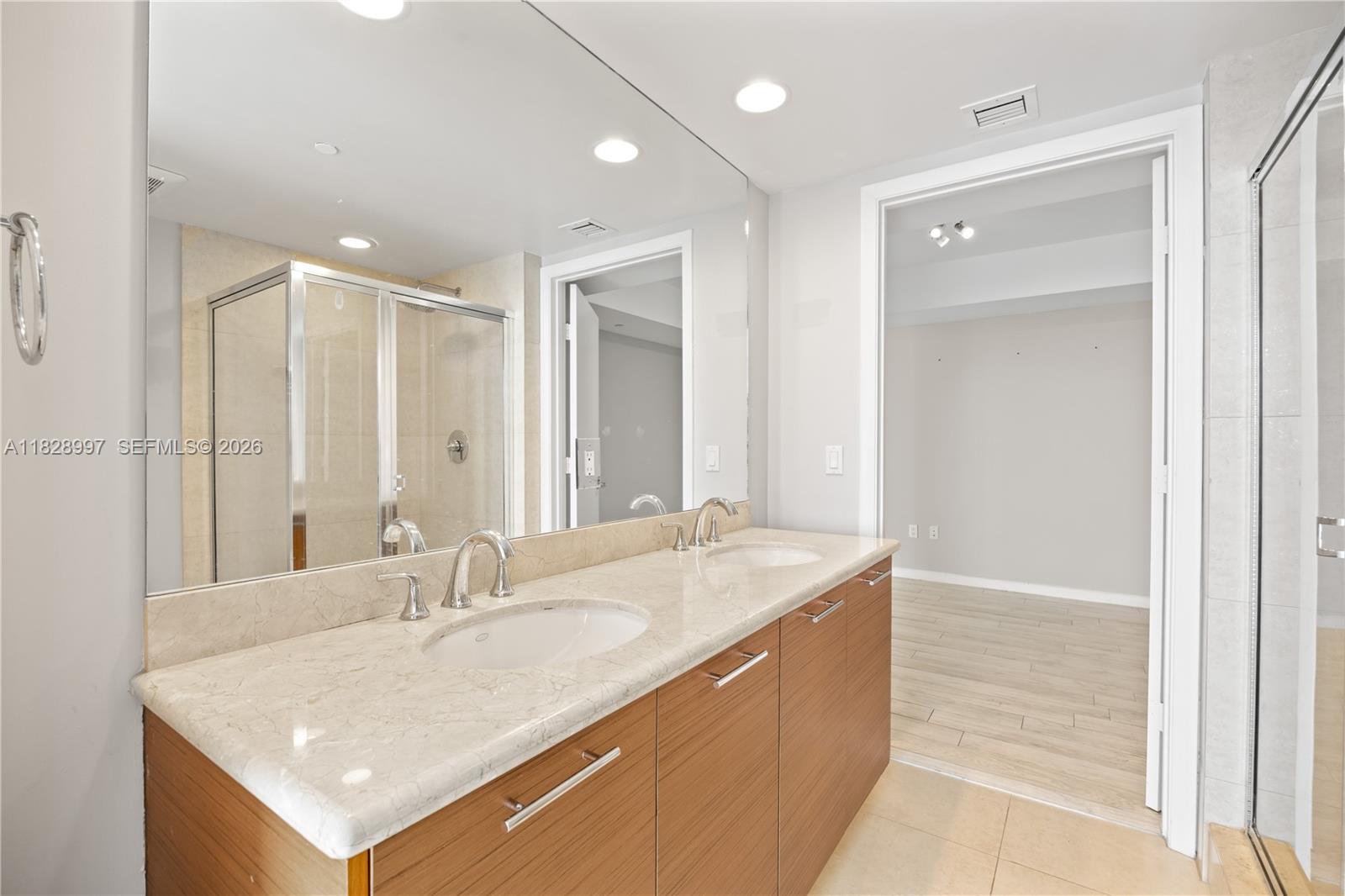 50 BISCAYNE CONDO - Residential