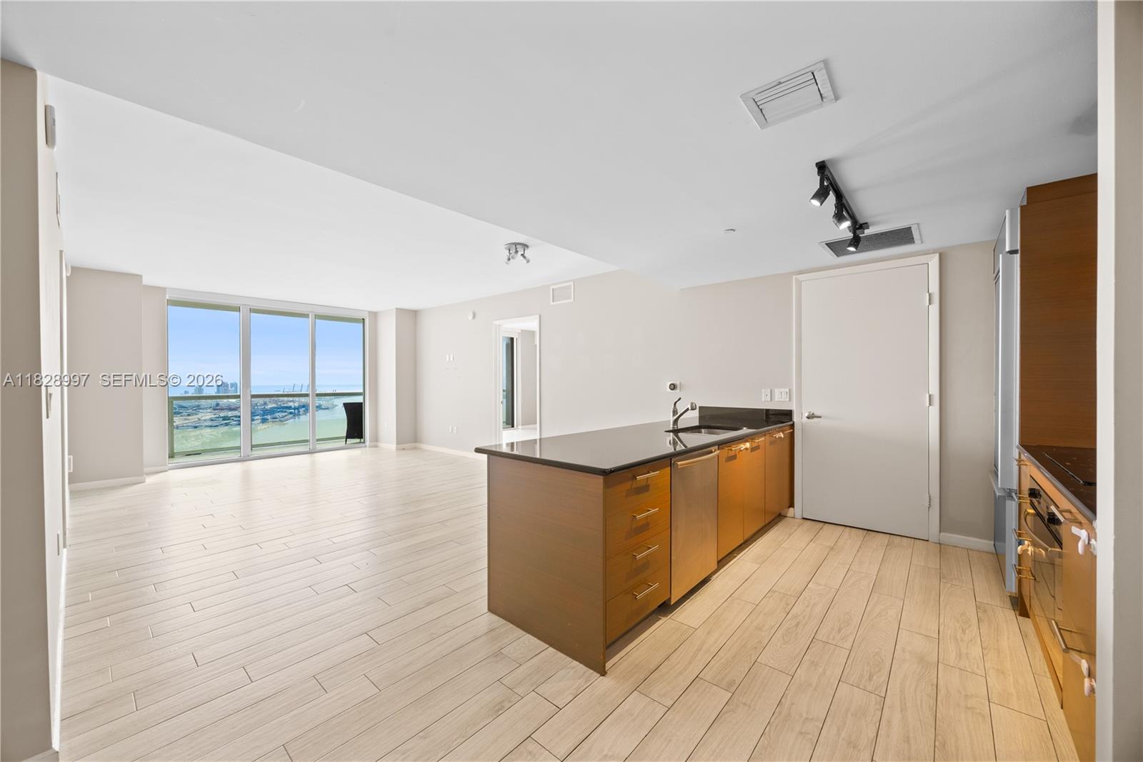 50 BISCAYNE CONDO - Residential