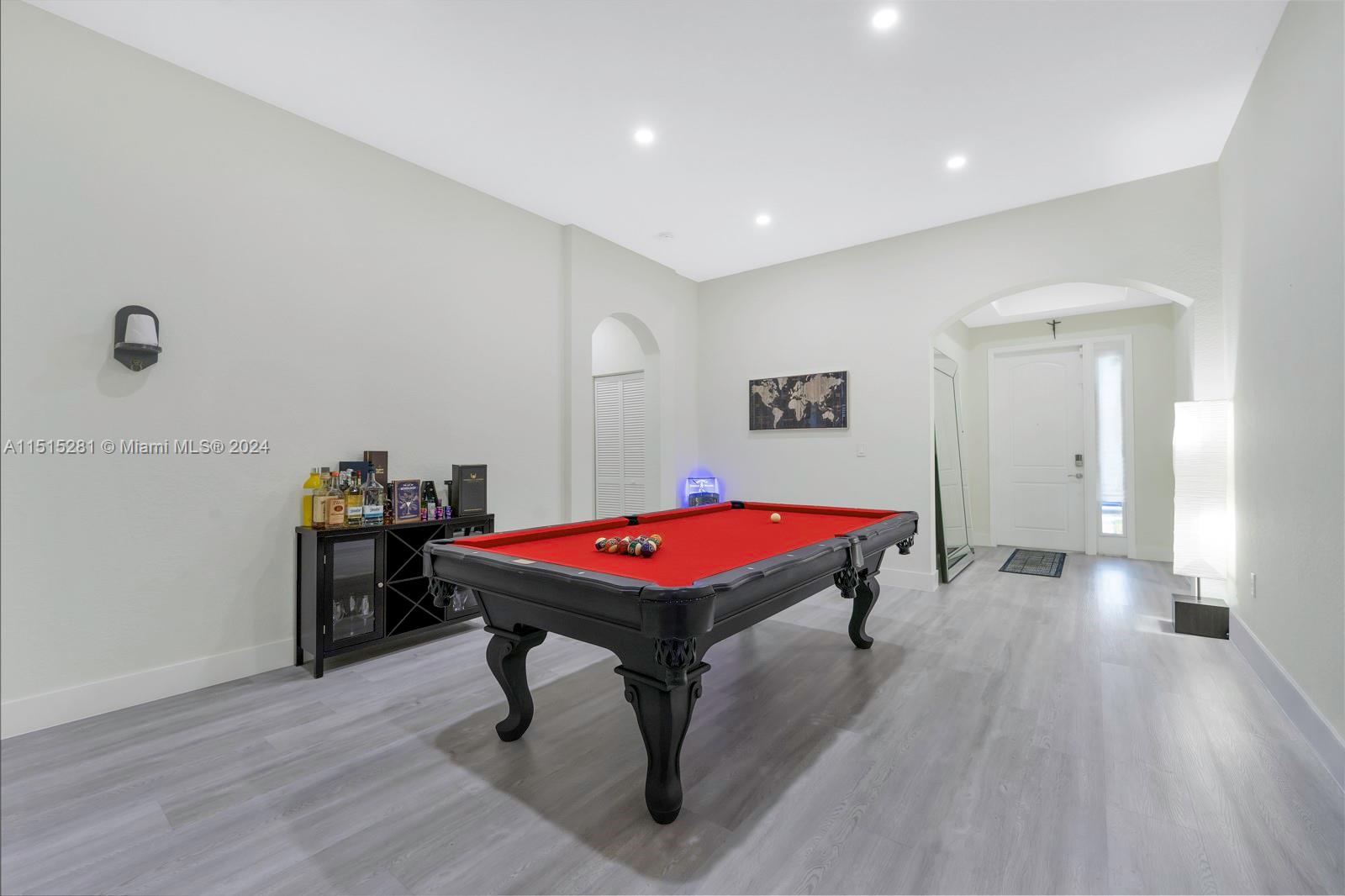 COUNTRY GARDENS SOUTH - Residential Lease