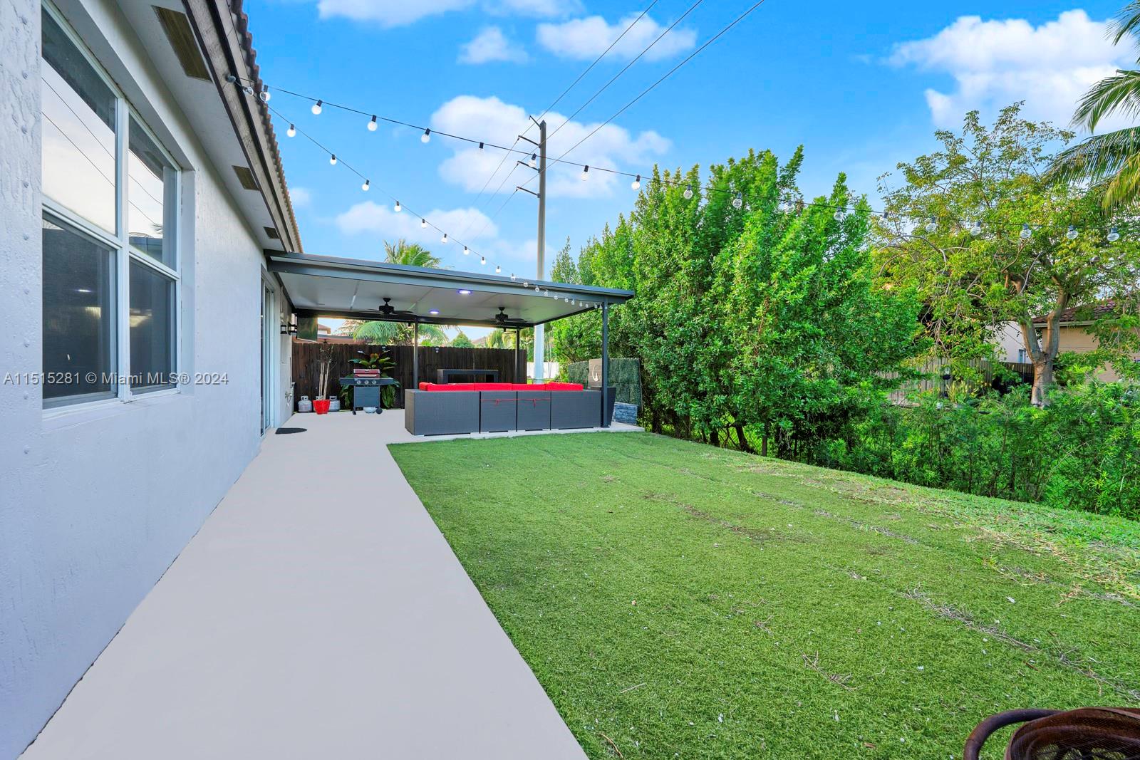 COUNTRY GARDENS SOUTH - Residential Lease