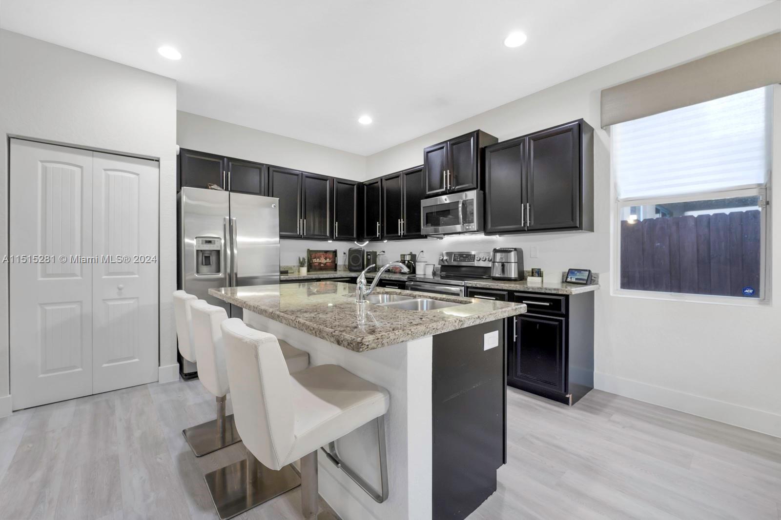 COUNTRY GARDENS SOUTH - Residential Lease