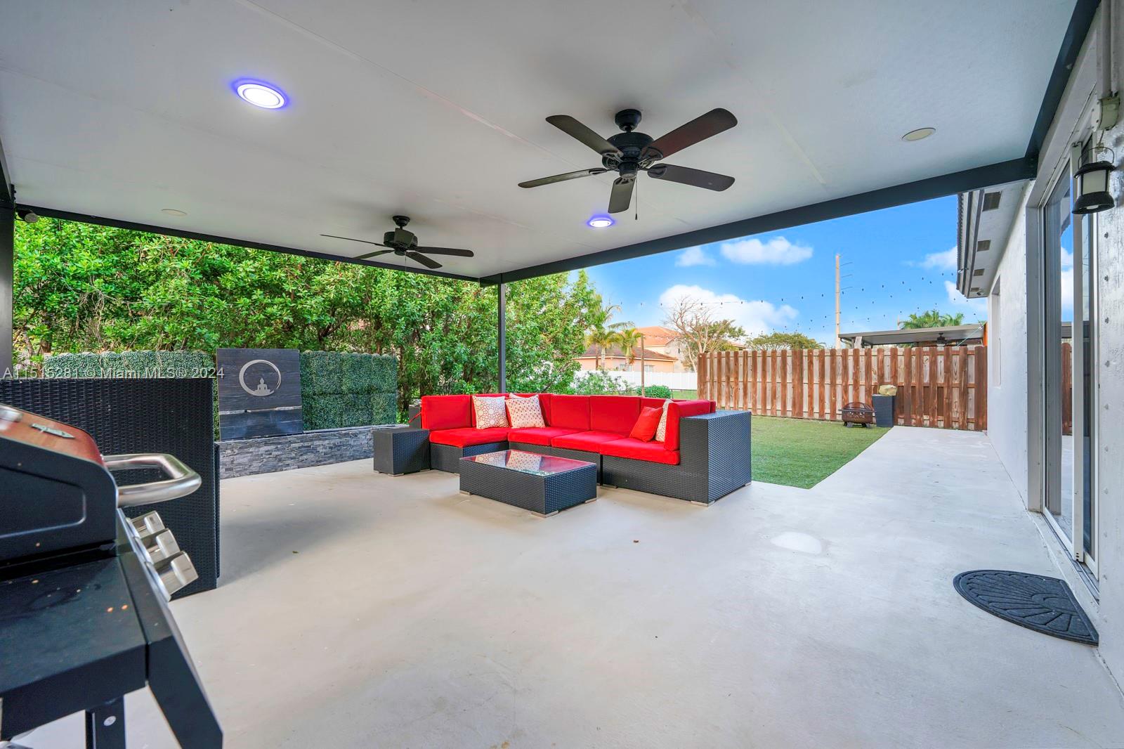 COUNTRY GARDENS SOUTH - Residential Lease