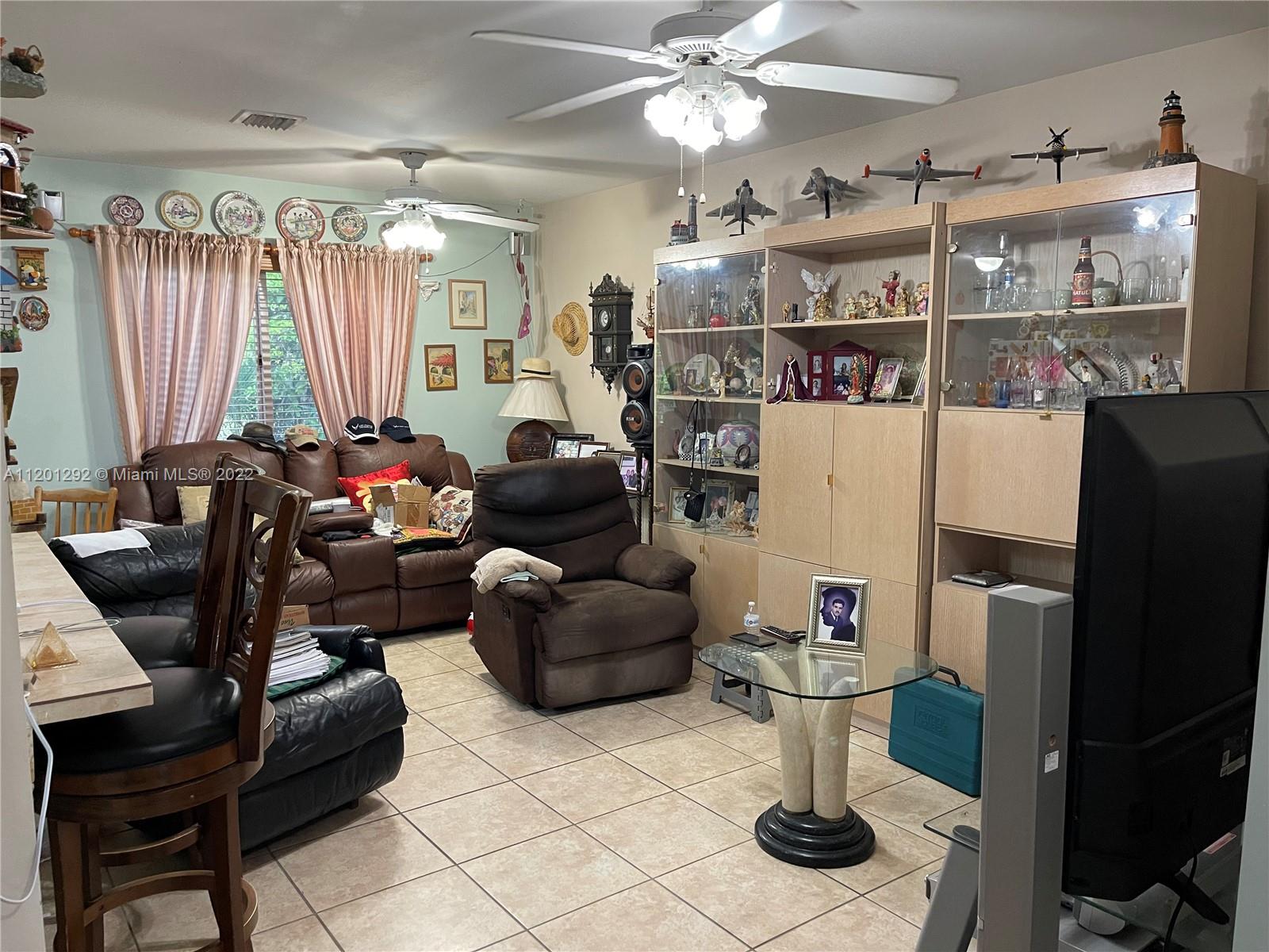 DIXIE HEIGHTS - Residential