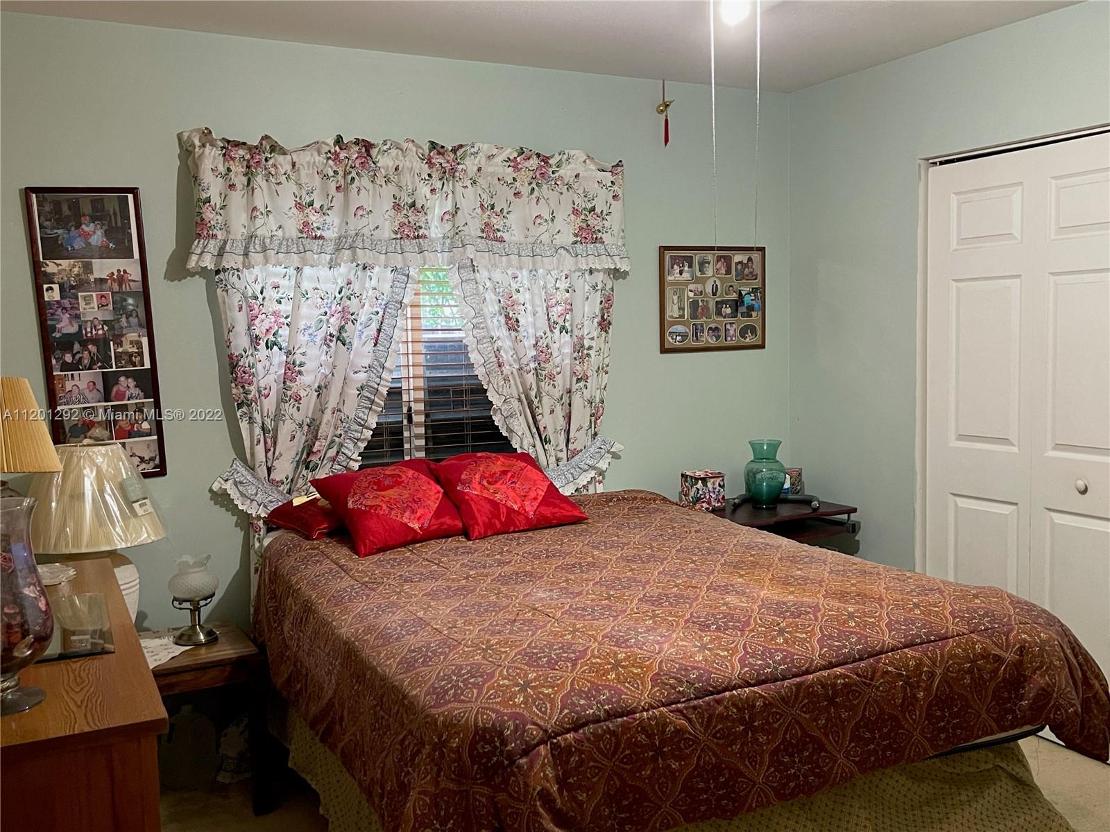 DIXIE HEIGHTS - Residential