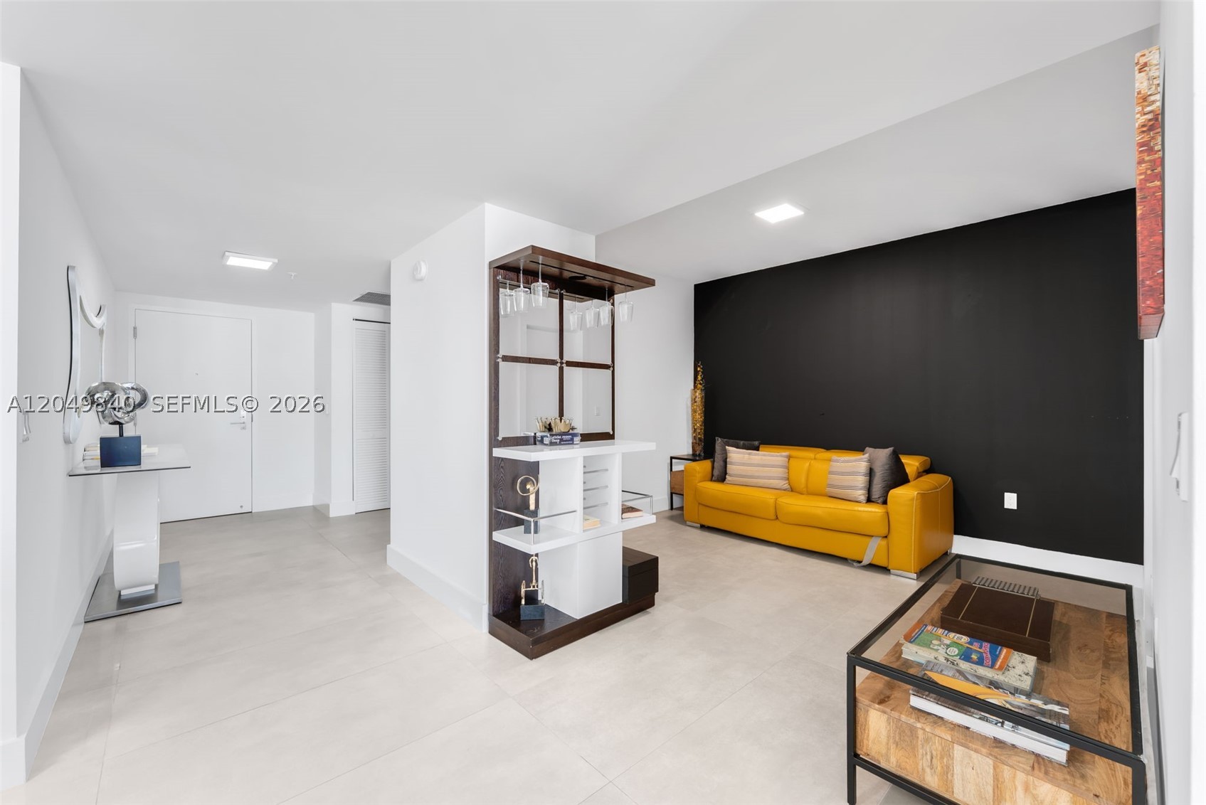 PARQUE TOWERS CONDO - Residential Lease