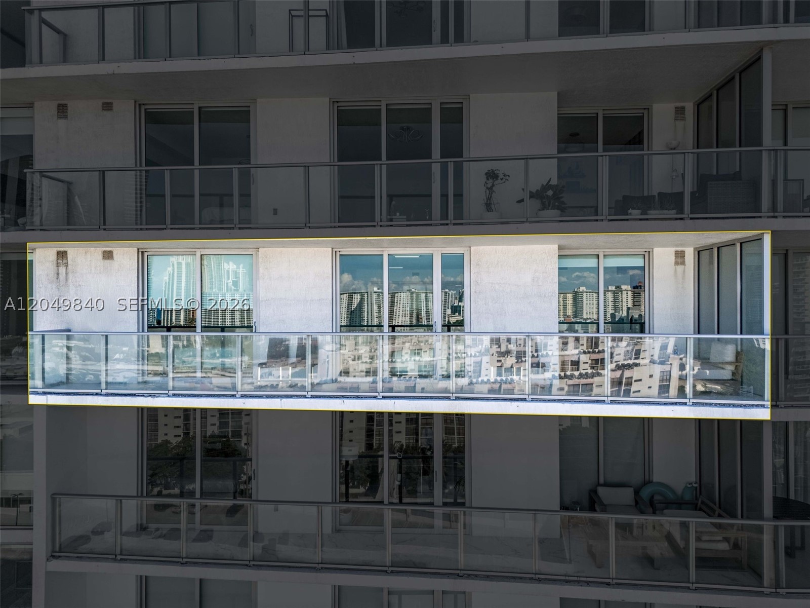 PARQUE TOWERS CONDO - Residential Lease