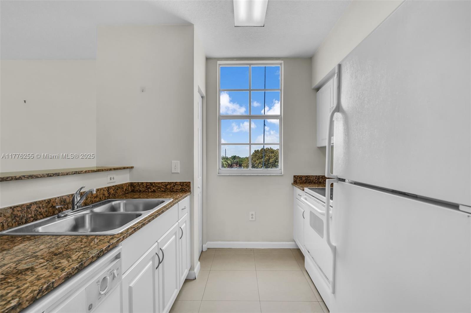 LEJEUNE PLAZA CONDO - Residential