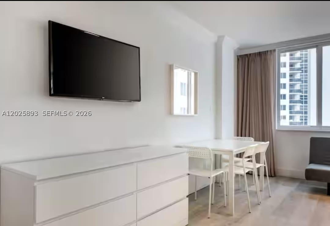 THE AVENTURA BEACH CLUB C - Residential