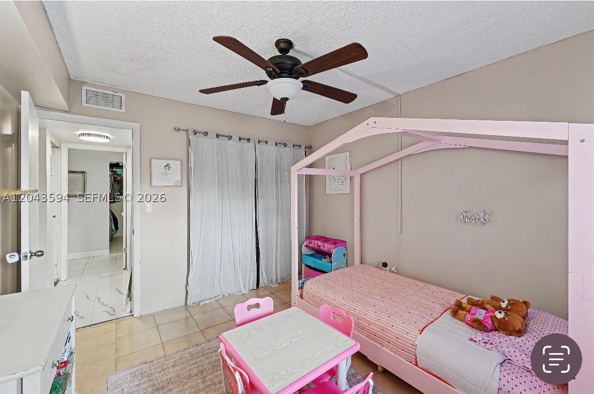 PLANTATION CLUB B CONDO - Residential