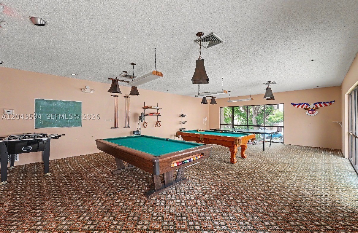 PLANTATION CLUB B CONDO - Residential