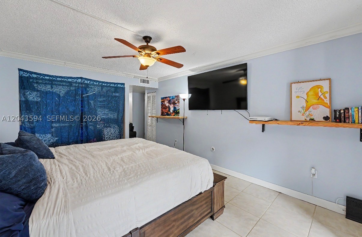 PLANTATION CLUB B CONDO - Residential