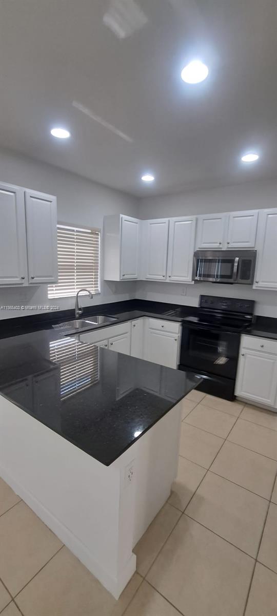 CHAMPION LAKES - Residential Lease