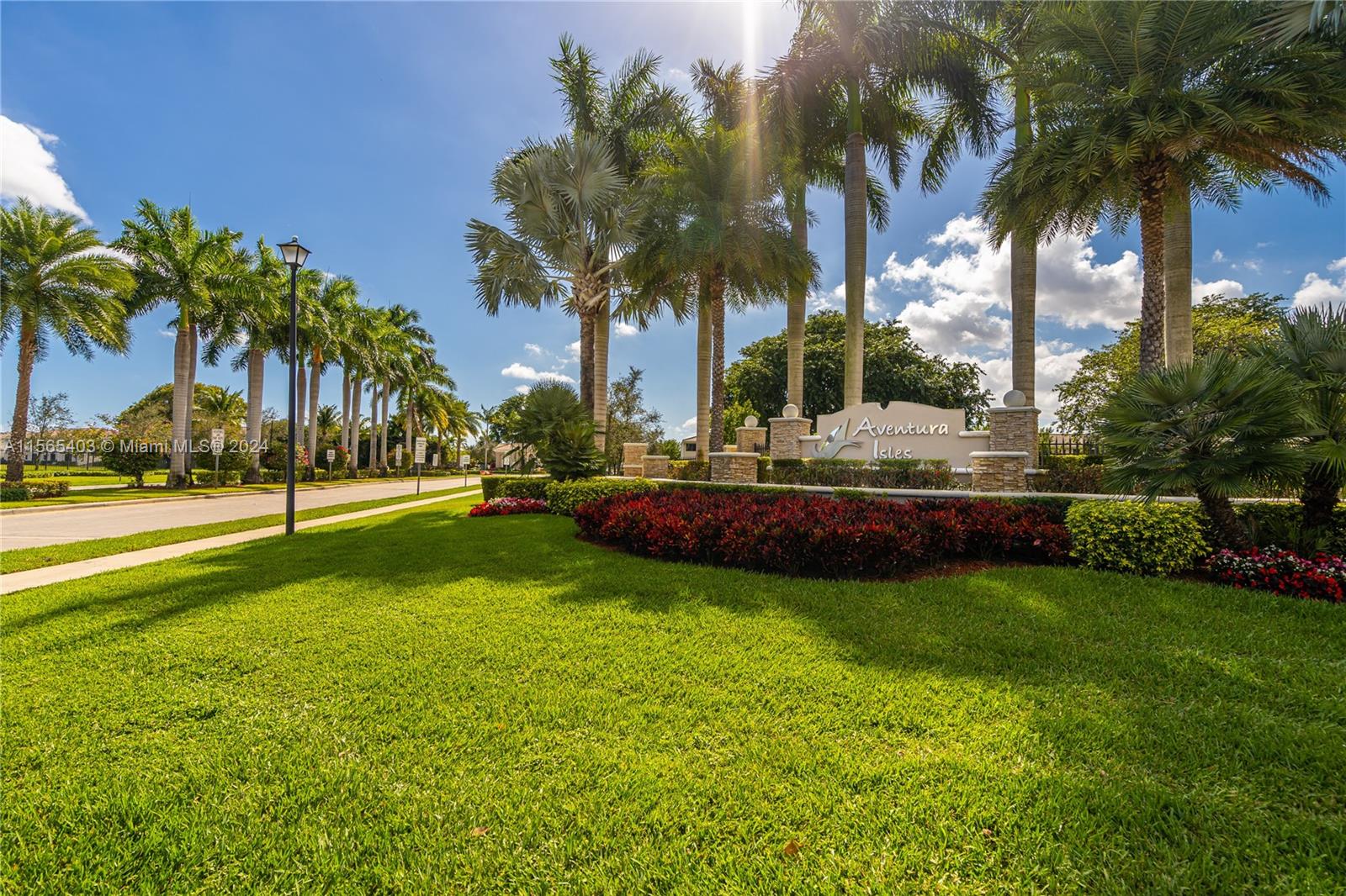 CHAMPION LAKES - Residential Lease