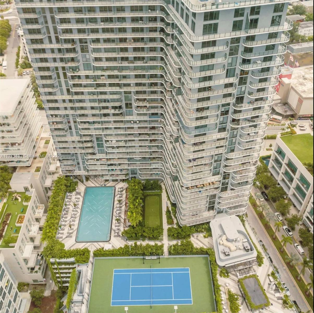 HYDE MIDTOWN - Residential Lease