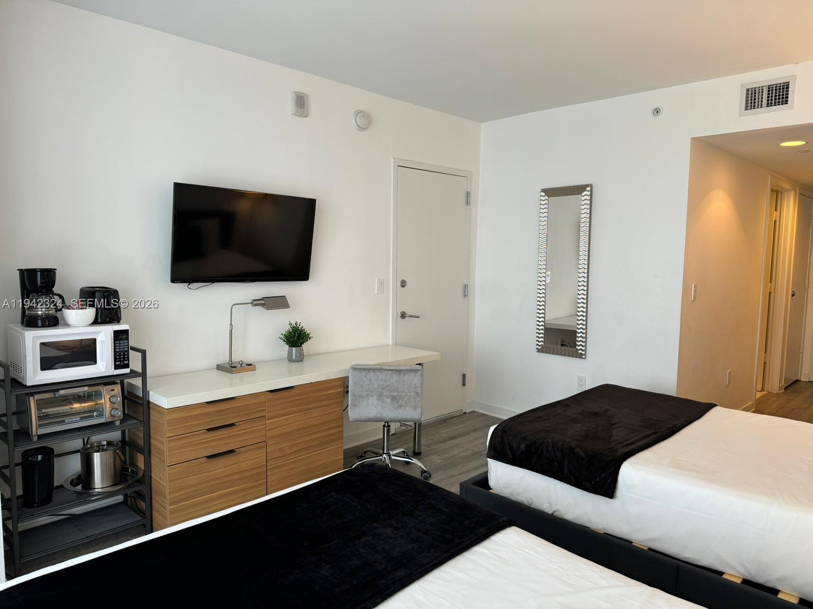 BEACHWALK CONDOMINIUM - Residential