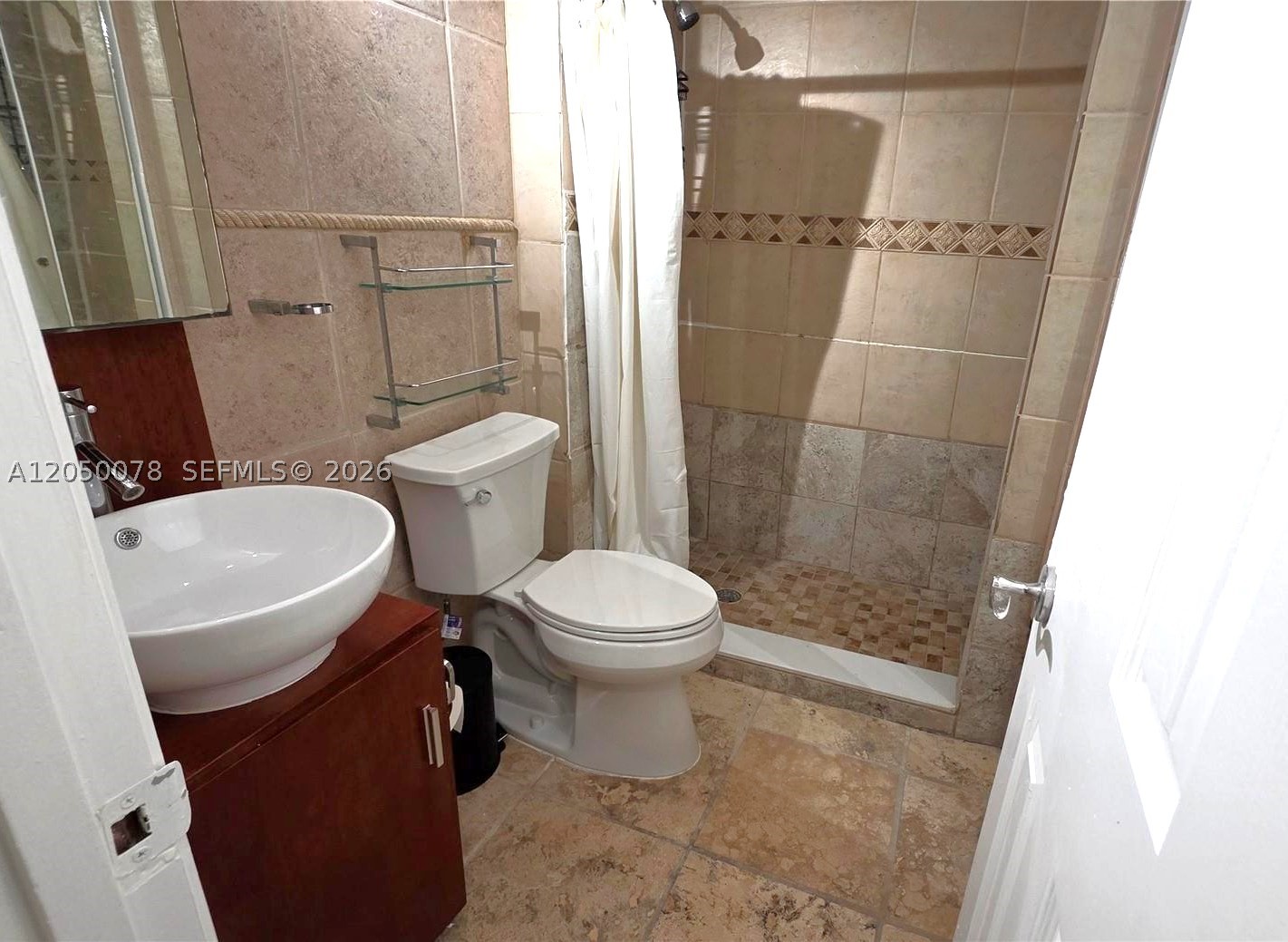 BUCKLEY TOWERS CONDO - EA - Residential Lease