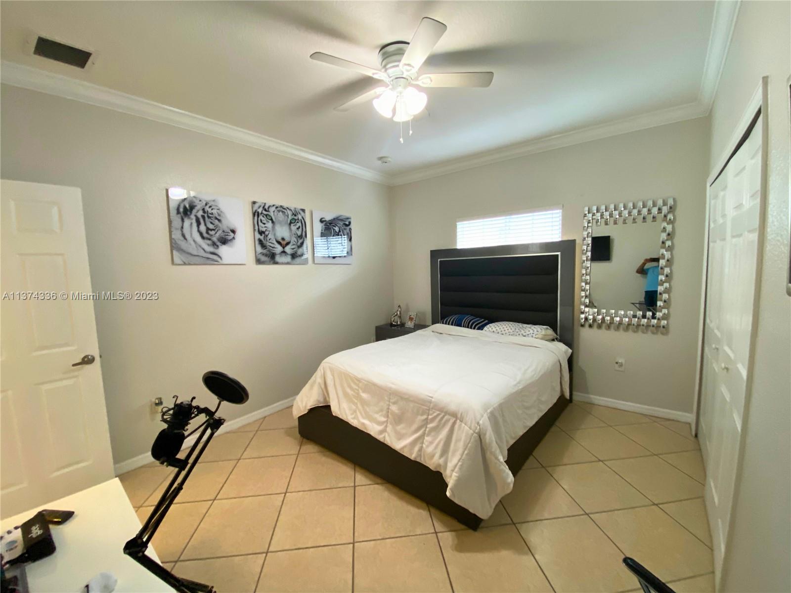 ROYALTON SUB - Residential