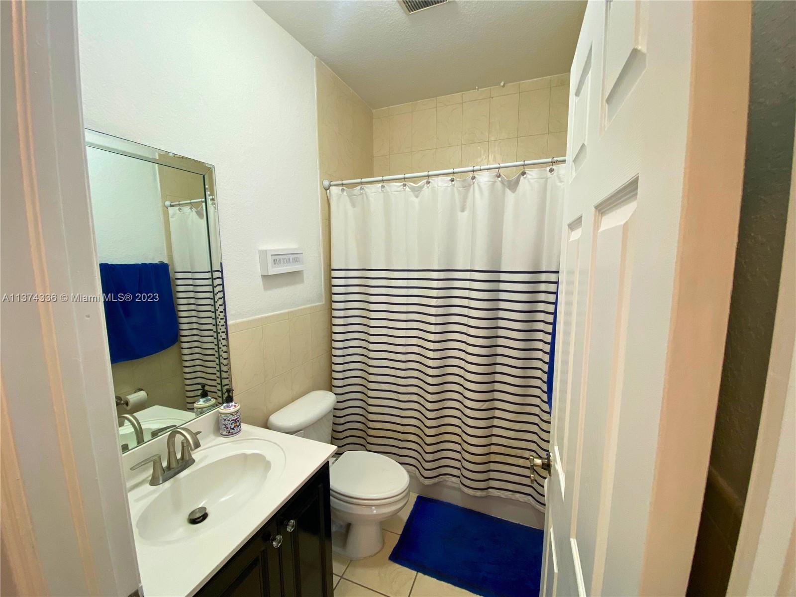 ROYALTON SUB - Residential
