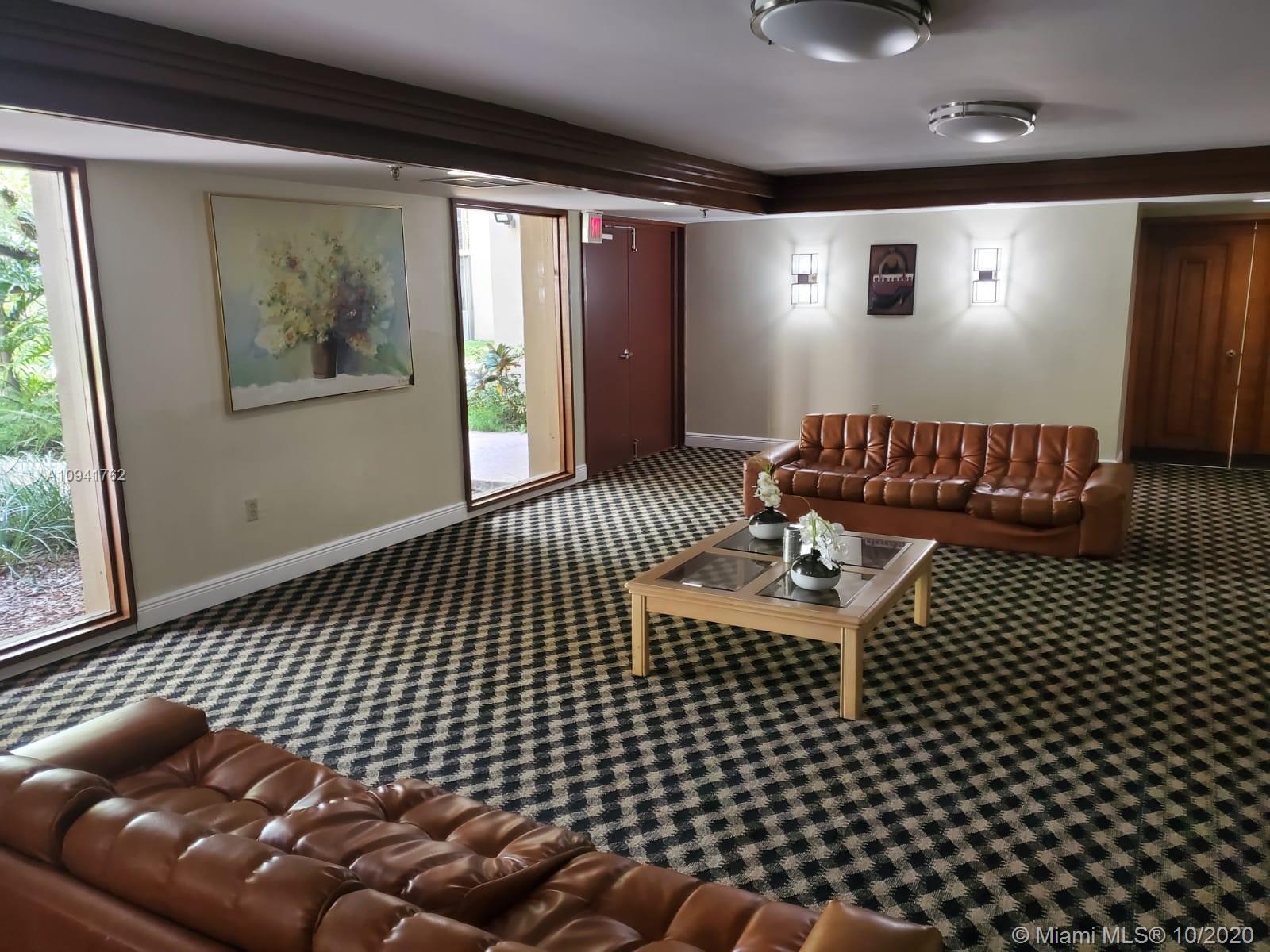 COCO WOOD CONDO - Residential