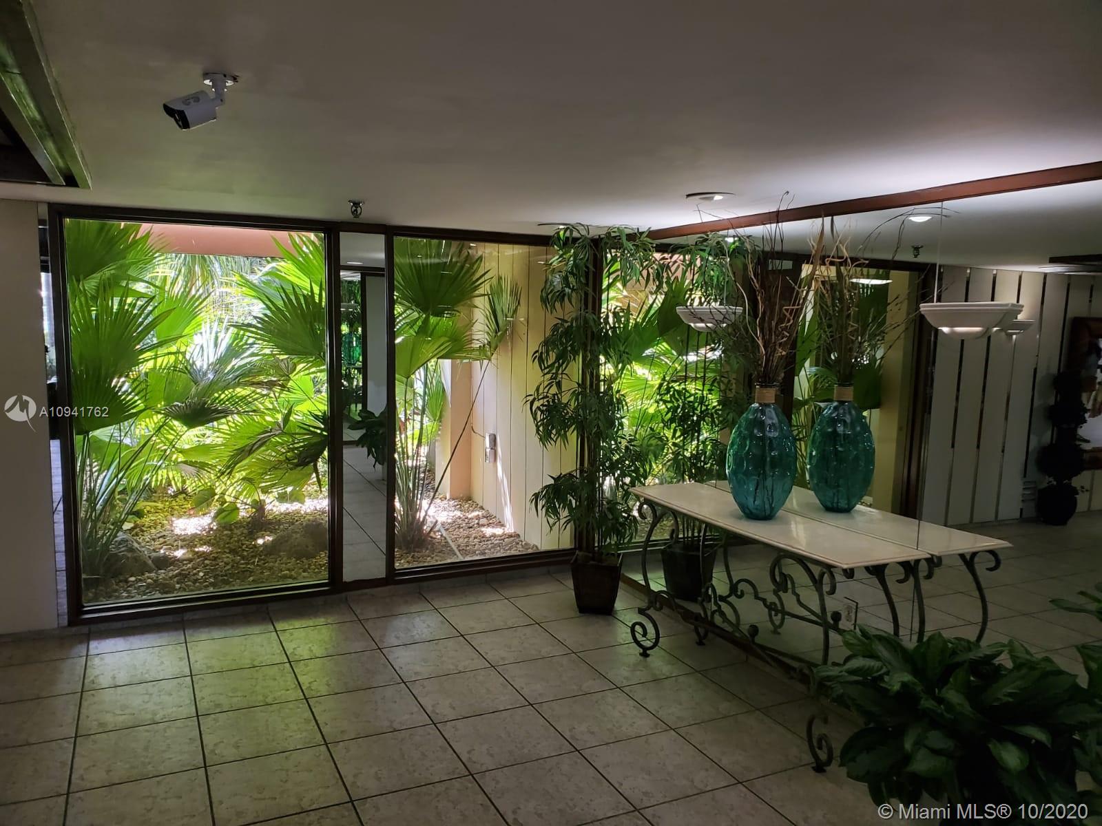 COCO WOOD CONDO - Residential