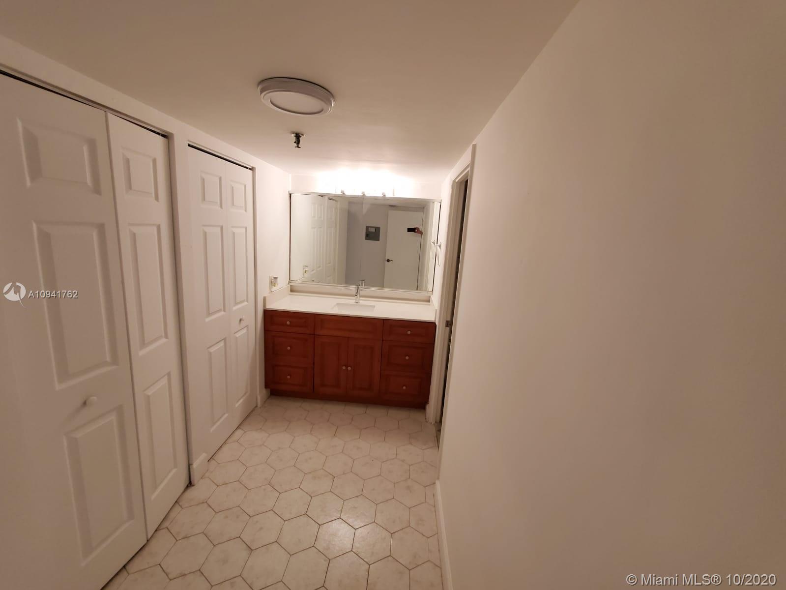 COCO WOOD CONDO - Residential
