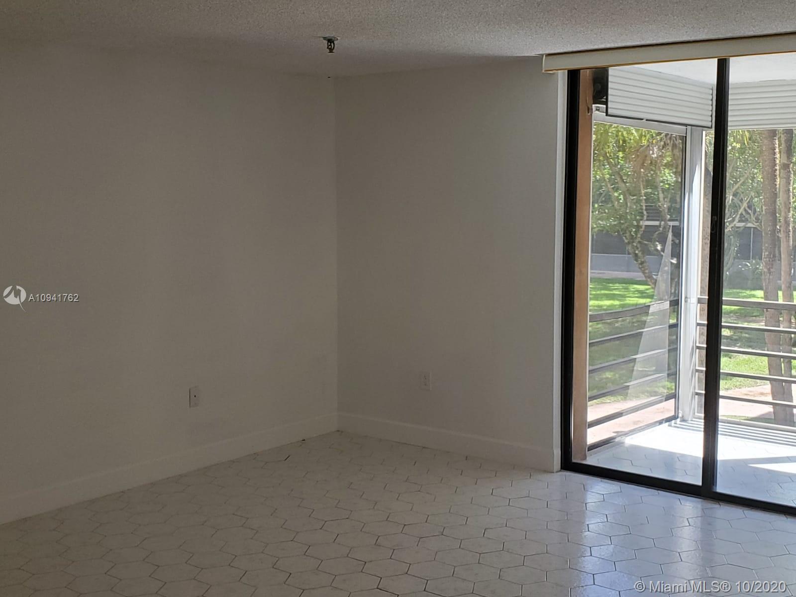 COCO WOOD CONDO - Residential