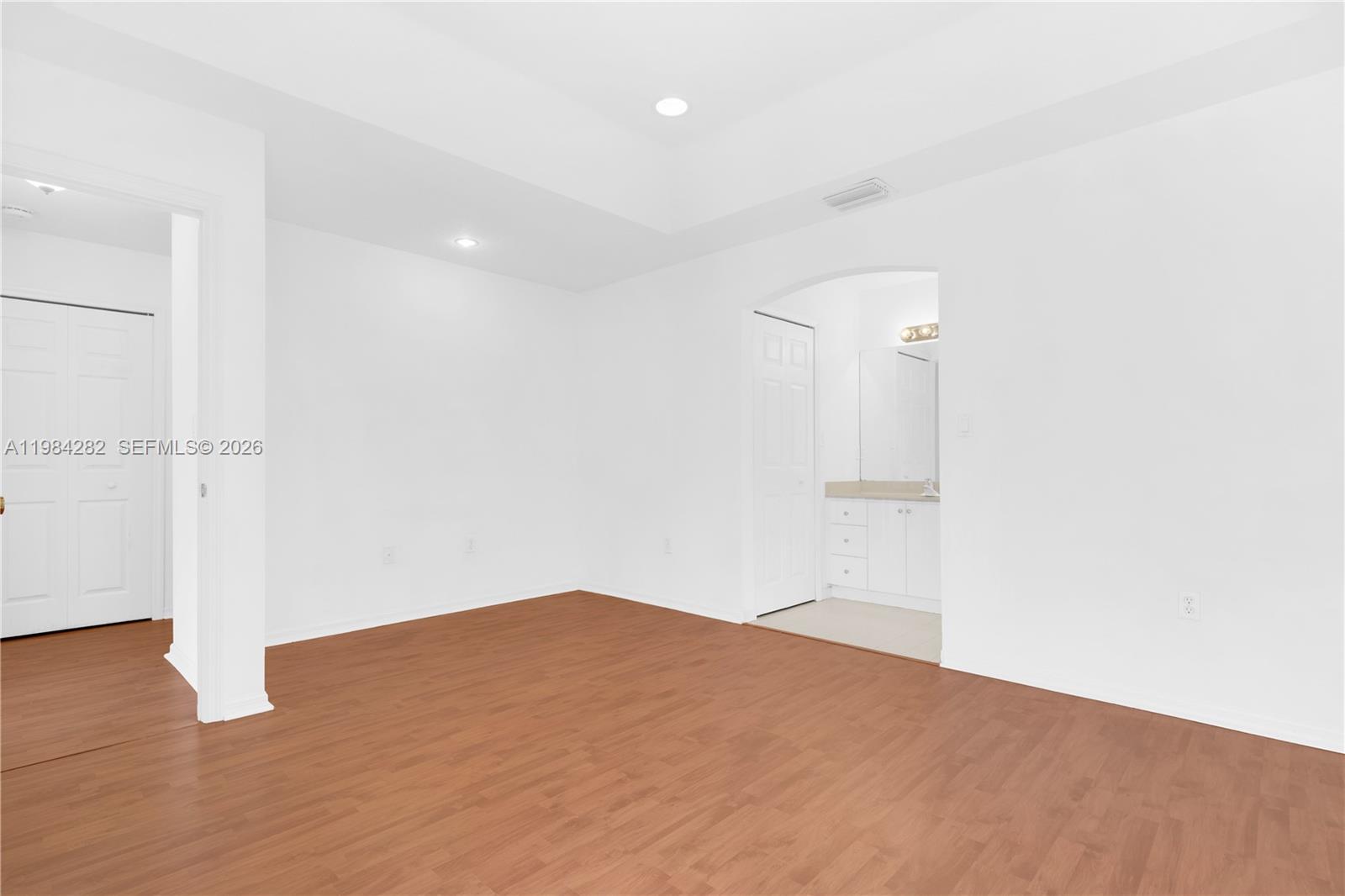 THE COURTS AT BAYSHORE I - Residential