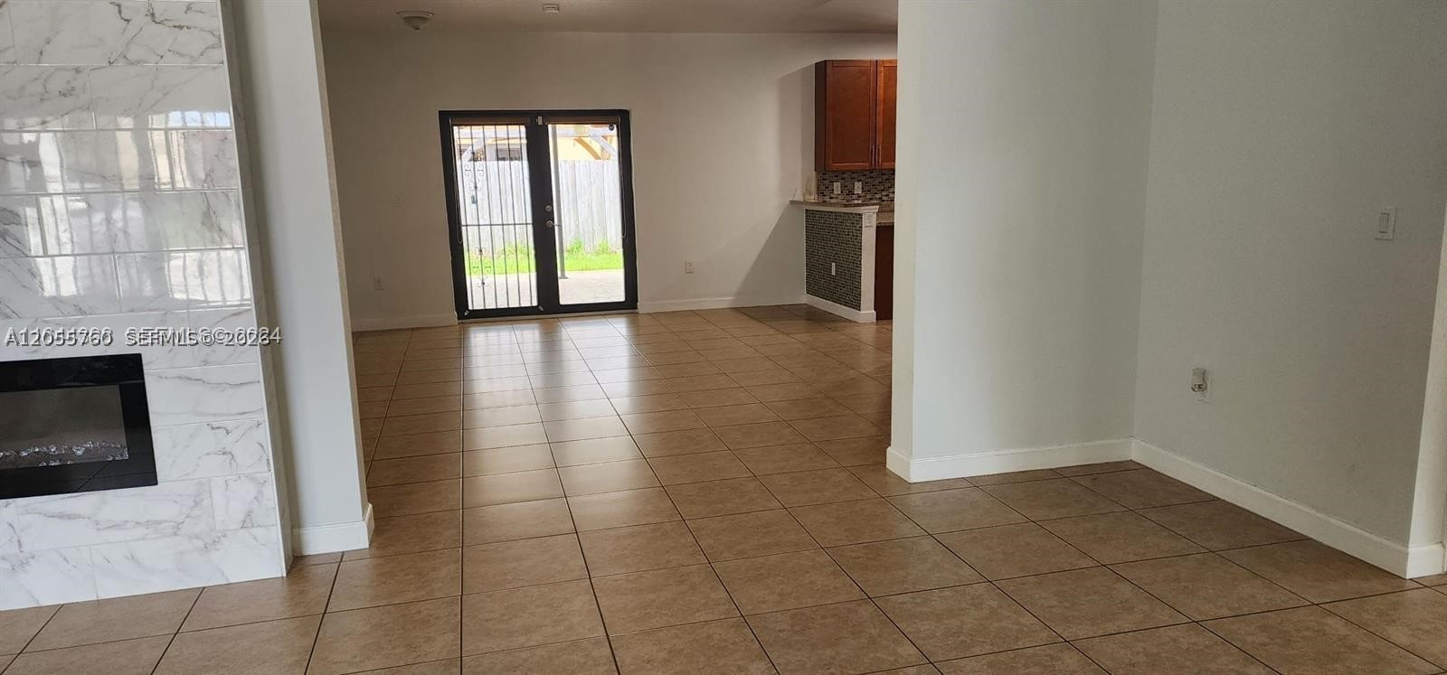 VILLA LAS ROSAS - Residential Lease