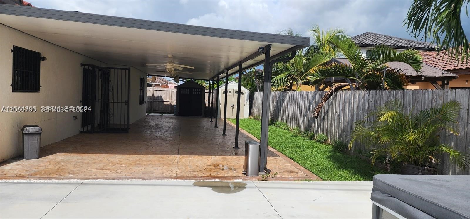 VILLA LAS ROSAS - Residential Lease