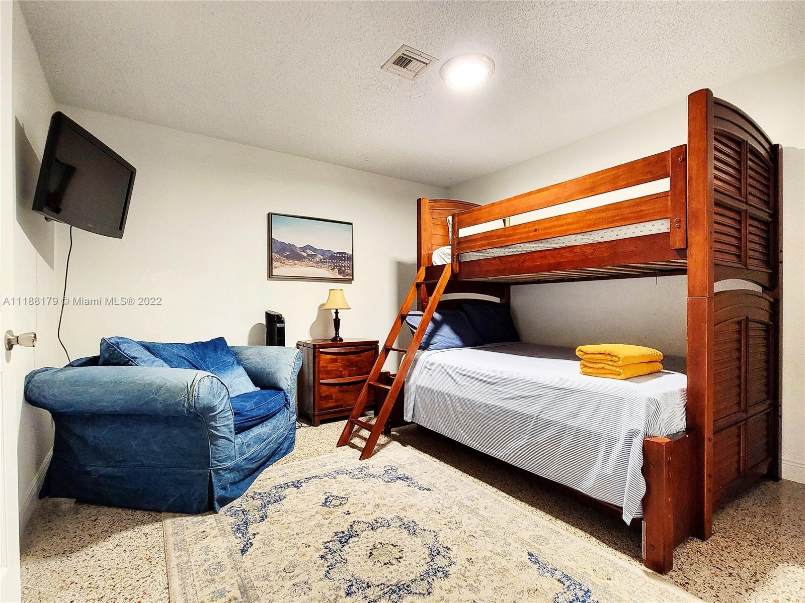 HILLSBORO HEIGHTS - Residential Lease