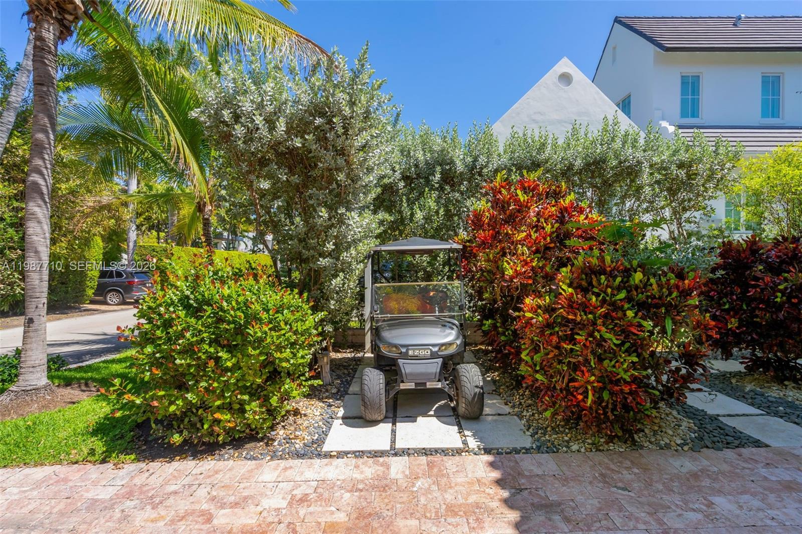 TROPICAL ISLE HOMES SUB 4 - Residential