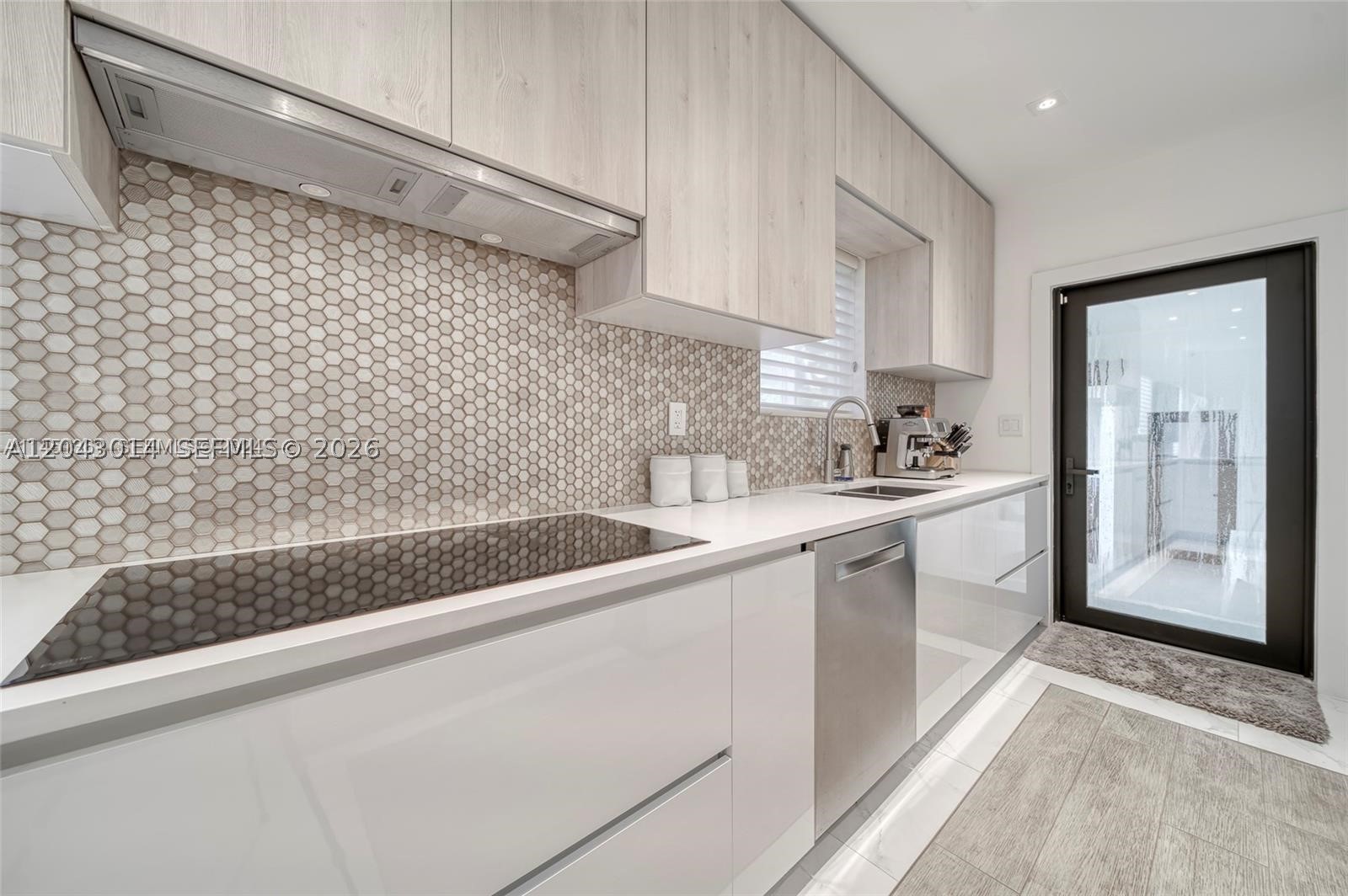 WOODSIDE - Residential
