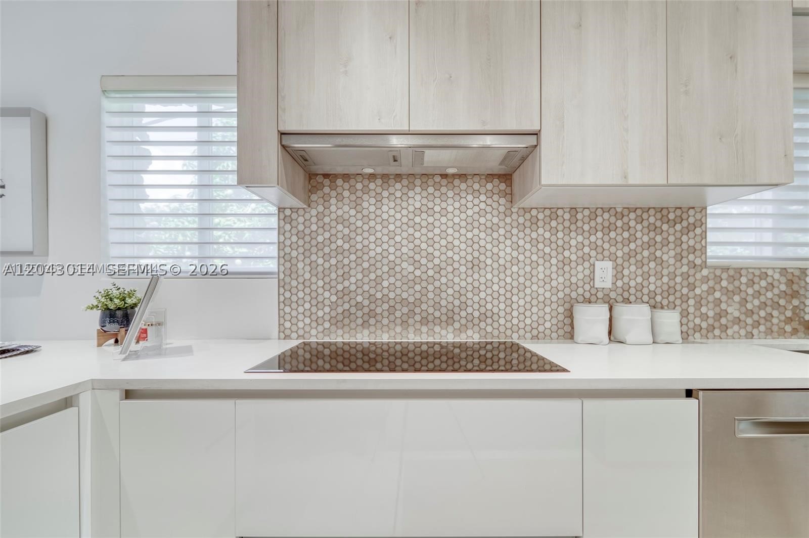 WOODSIDE - Residential