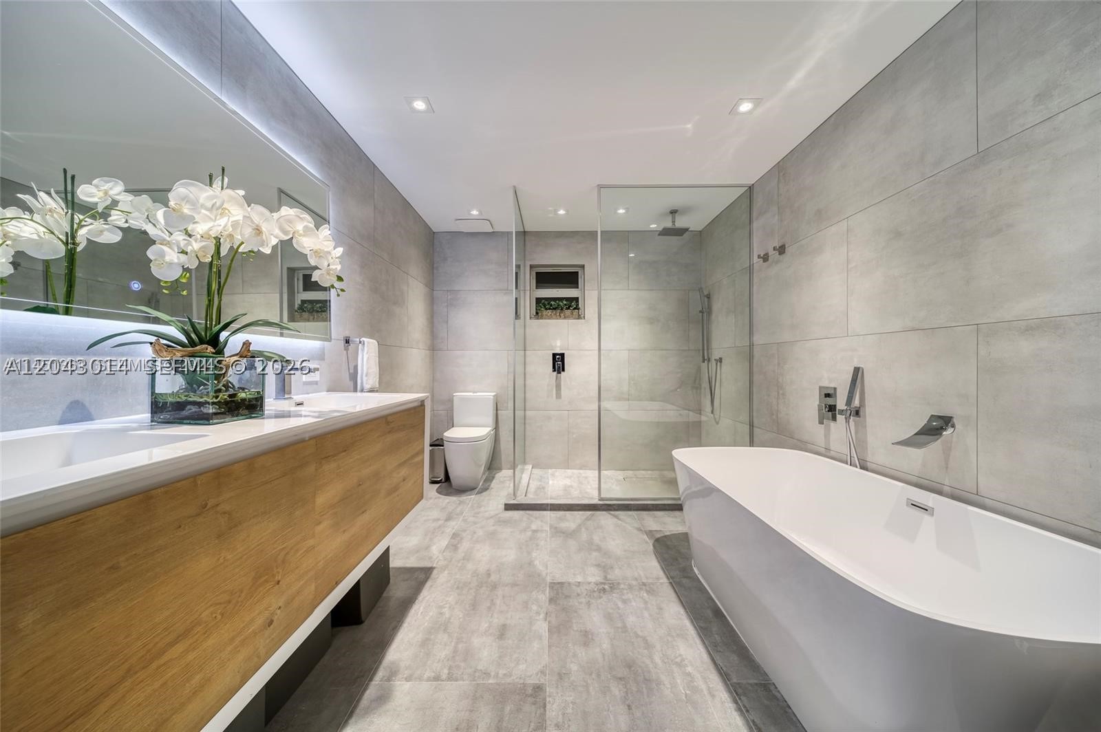 WOODSIDE - Residential