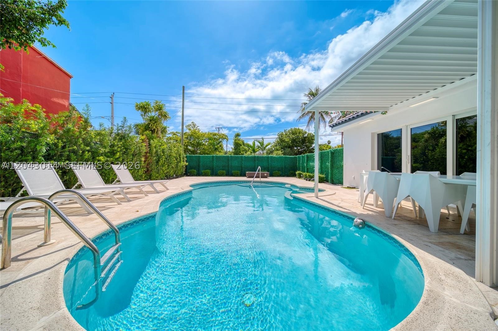 WOODSIDE - Residential