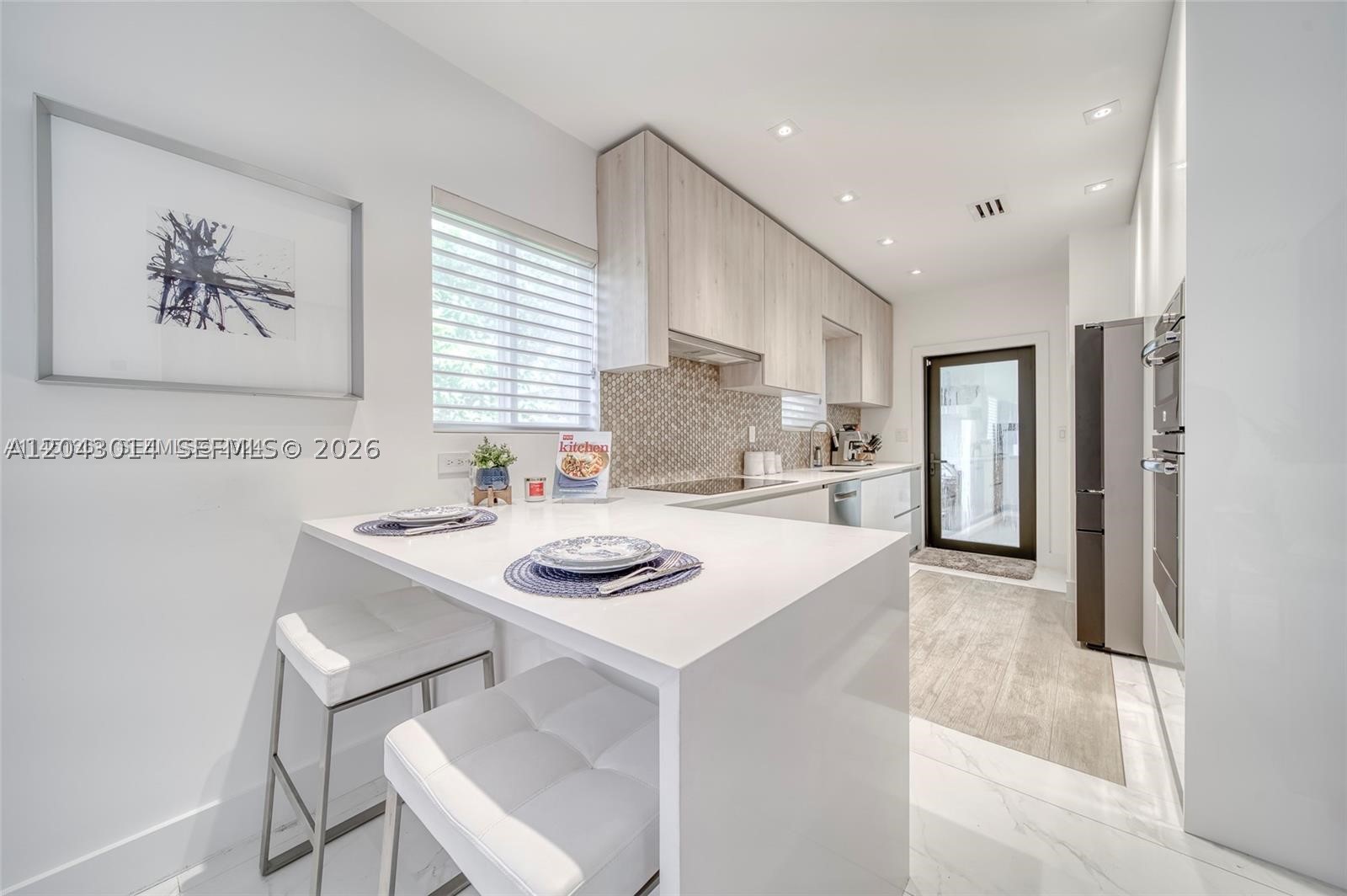WOODSIDE - Residential