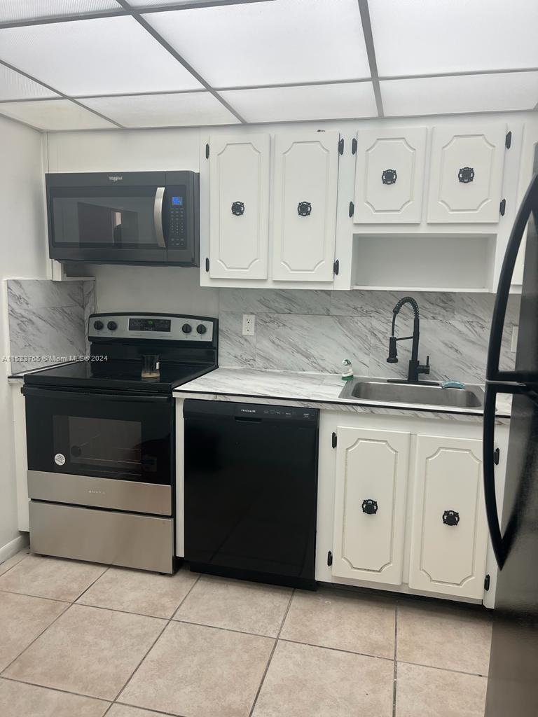 SAILBOAT CAY CONDO - Residential Lease