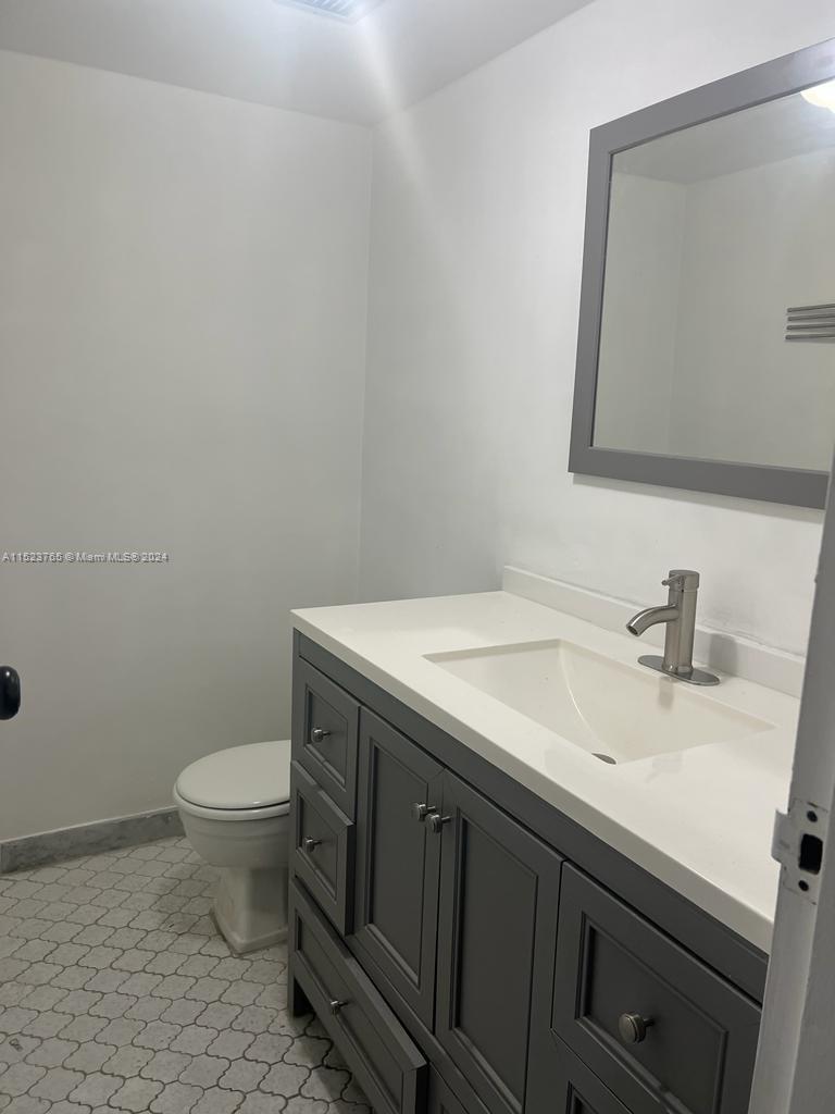 SAILBOAT CAY CONDO - Residential Lease