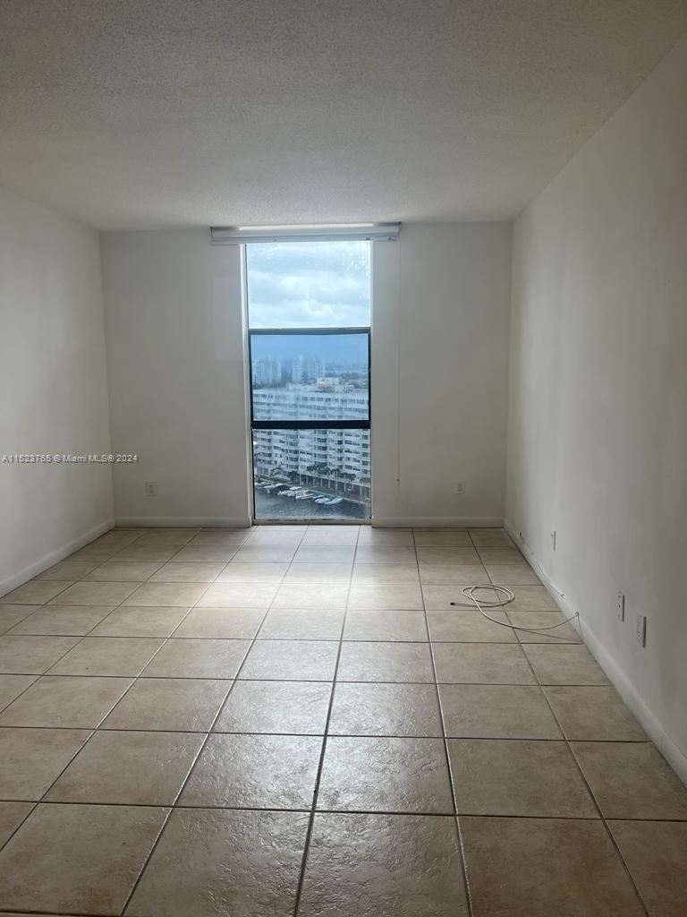 SAILBOAT CAY CONDO - Residential Lease