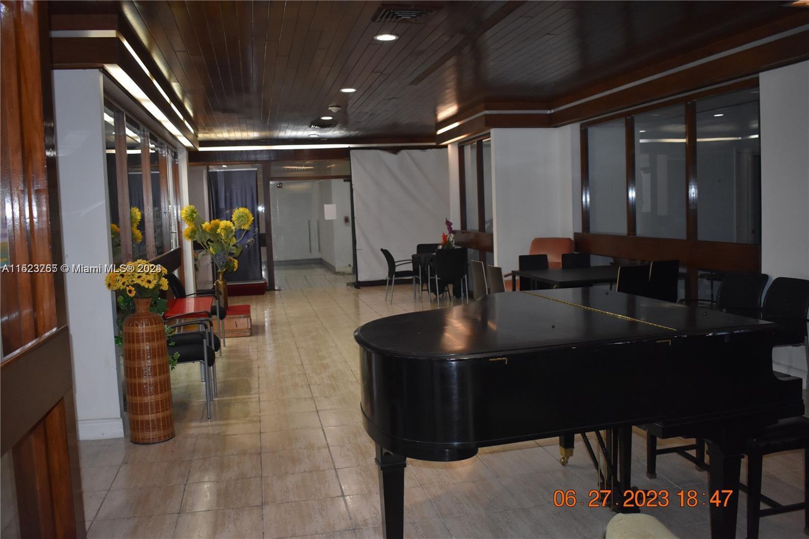 SAILBOAT CAY CONDO - Residential Lease