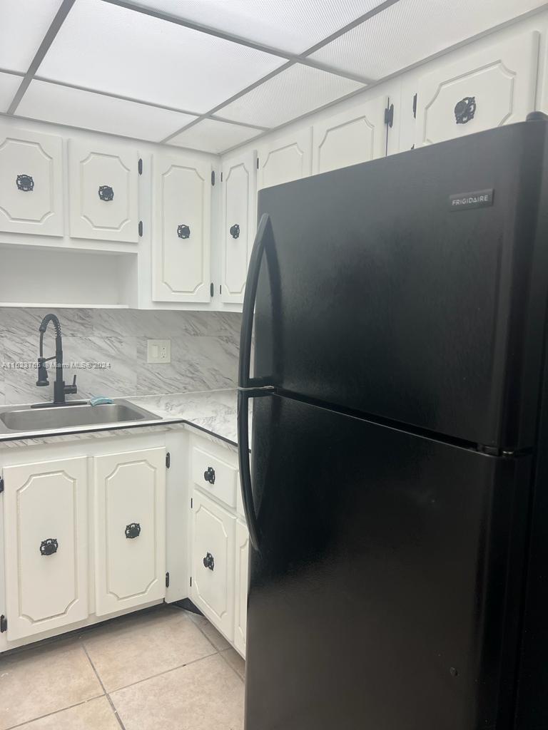 SAILBOAT CAY CONDO - Residential Lease