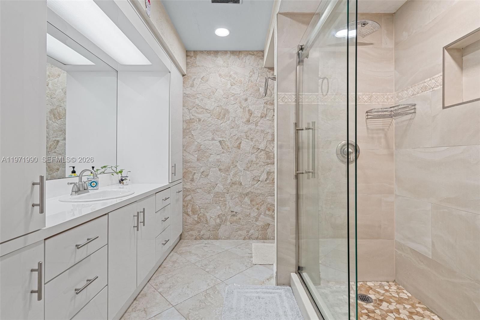 COUNTRY CLUB OF MIAMI FAI - Residential