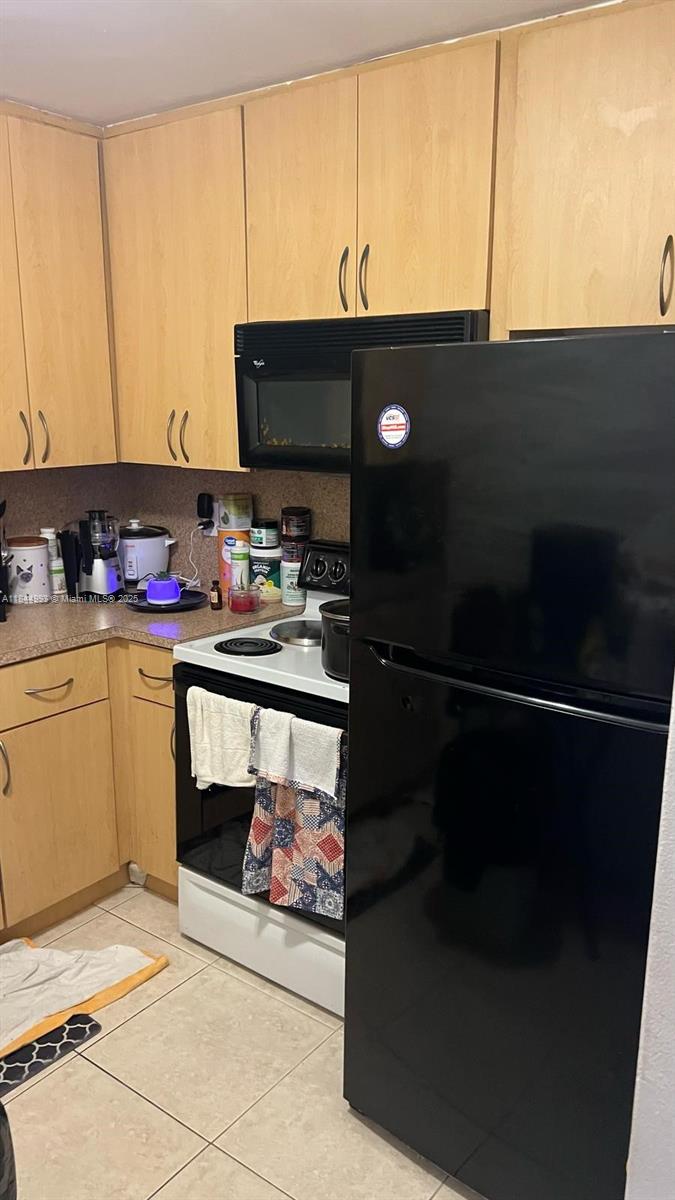 STAR LAKES ESTATES NO 3 C - Residential